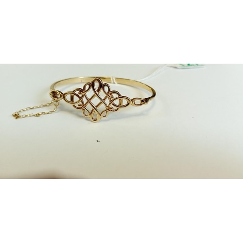 127 - Ola Gorie bespoke 9ct gold bracelet 14.9g approx.