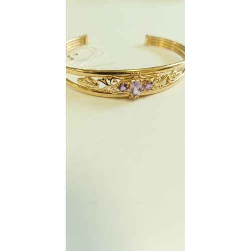 138 - Fully hallmarked 9ct gold and amethyst cuff bangle 6.5g approx. A/F