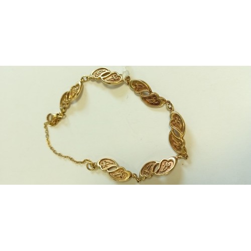 140 - Ola Gorie bespoke 9ct gold bracelet 13g approx.