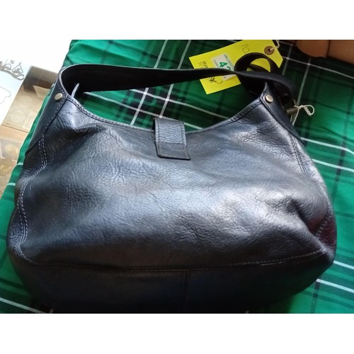 43 - Believed to be Mulberry shoulder bag black grain leather with zip & decorative leather closers.  Hob... 