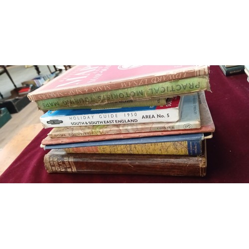 319 - Collection of maps and travel books.