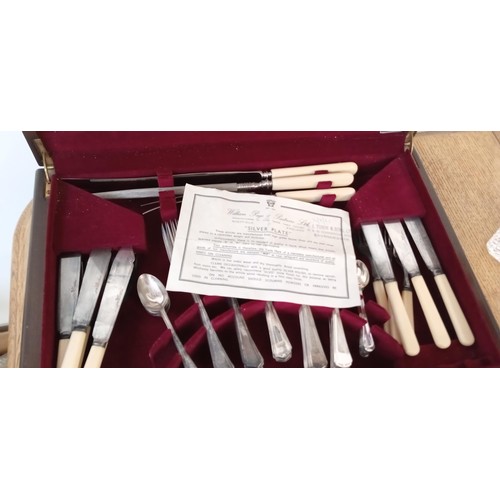 69 - William Page & Partner boxed cutlery set