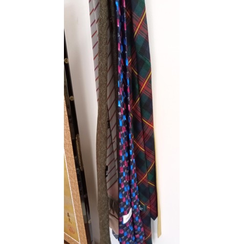 81 - Selection of vintage ties to include Givenchy