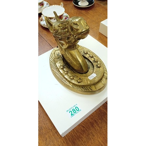 280 - Heavy brass horse head on brass plinth