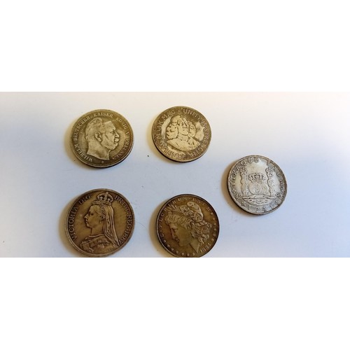 32 - 5 Vintage coins