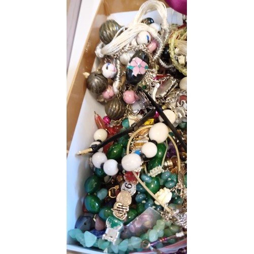 34 - Large selection of fashion/ costume jewellery weighs approx 3kg