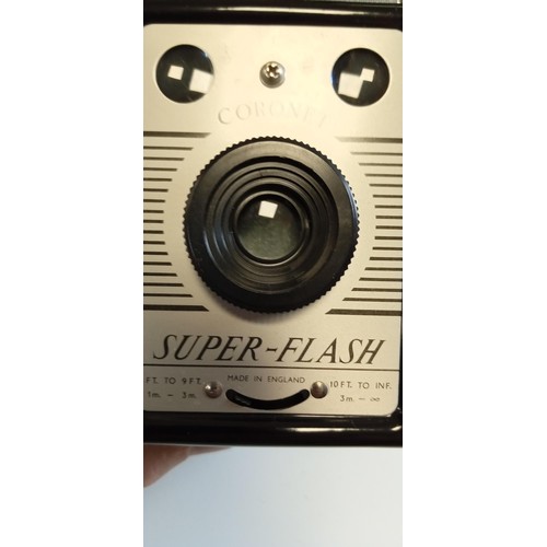 75 - Vintage Coronet super flash camera in original case