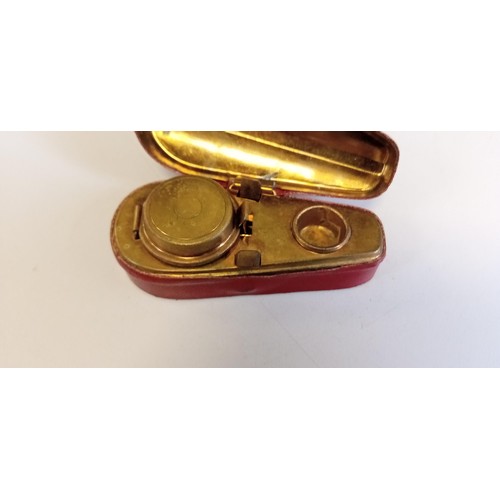 94 - Vintage travelling/ desk inkwell