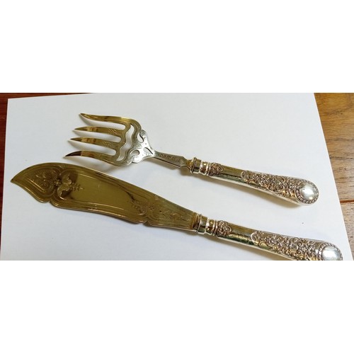 101 - Silver hallmarked Maker RMEH fish serving knife & fork serving set, weighs 231g approx.