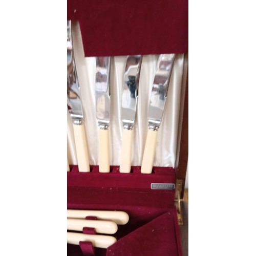 69 - William Page & Partner boxed cutlery set