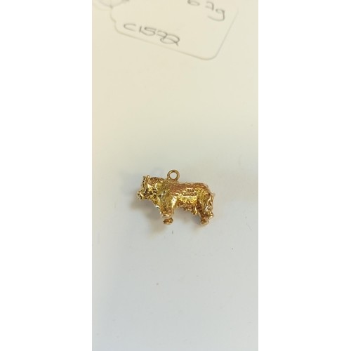 186 - 9ct gold bull highland cow charm weighs 6.7g approx