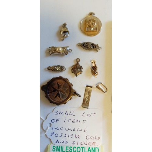 273 - Small lot of items including possible gold pencil & silver pendants