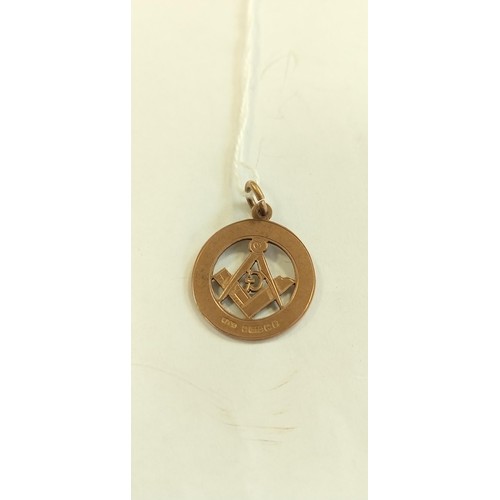 104 - Masonic 9ct gold pendant 3.7g approx