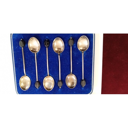 112 - Sterling Silver coffee Bean tea spoons in a case