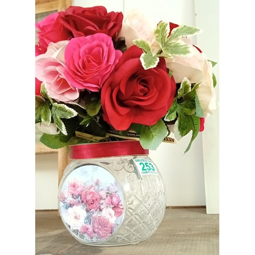 253 - Quality coloured artificial roses in light-up glass vase a/f