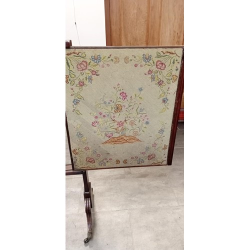 312 - Vintage fire screen