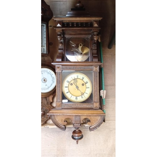 385 - Vintage clock and barometer