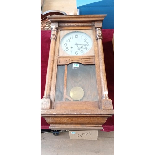 396 - Vintage American clock