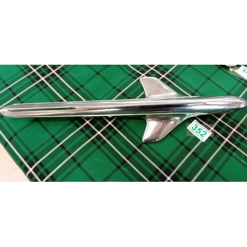 352 - 1950's Chevy hood ornament