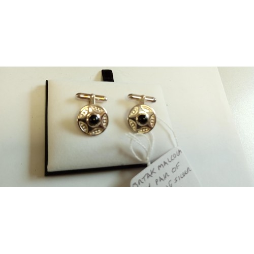 20 - Ortak Malcolm Gray pair of sterling silver cufflinks