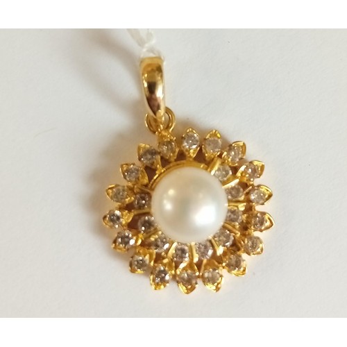 53 - Fully hallmarked 18ct gold, multi diamond and pearl pendant weighs 5.6g approx.