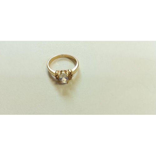 68 - 9ct gold ring with stone 2.4g approx size K approx.