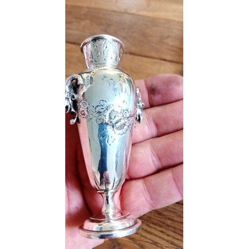 98 - Cast silver rams head vase Elly Isaac Miller London 1901 93g approx.