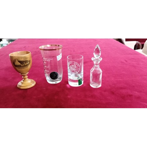 80 - Mauchline ware & 3 collectible glass pieces