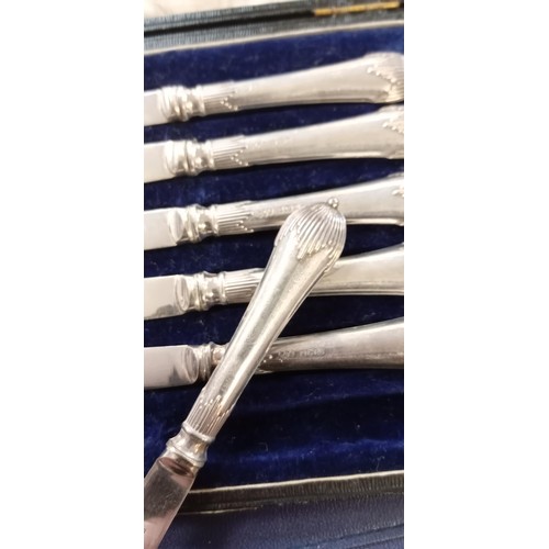 105 - Box set 6 sterling silver handled hallmarked CHB butter knives Sheffield 1918