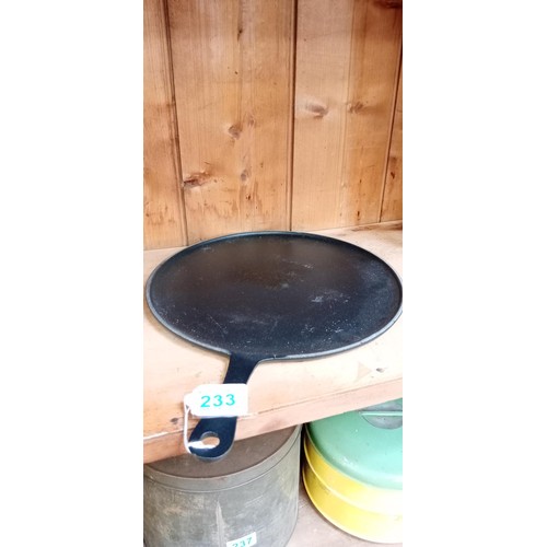 233 - La Creuset cast iron crepe pan