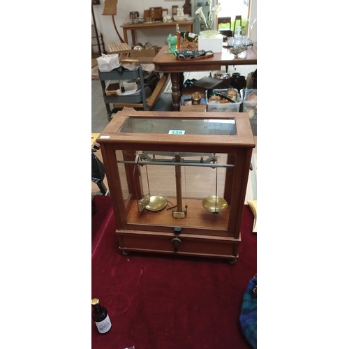 328 - Antique balance beam scales in wooden case