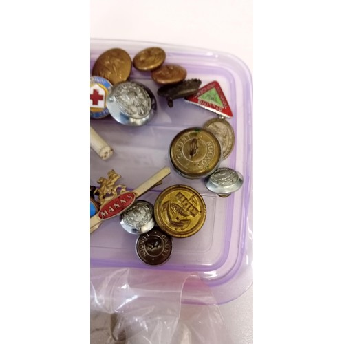 10 - Selection of coins plus badges and buttons