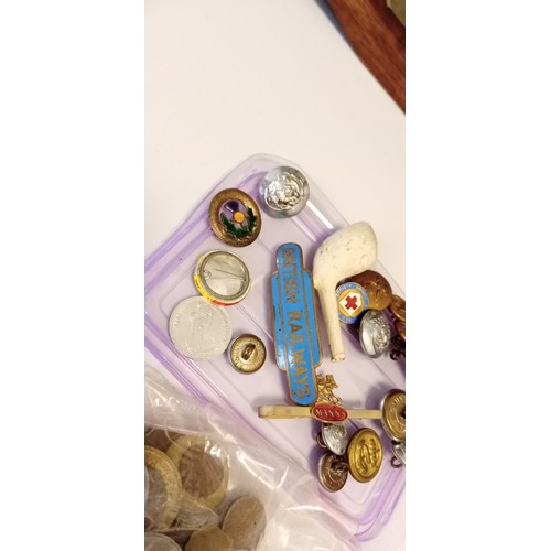 10 - Selection of coins plus badges and buttons