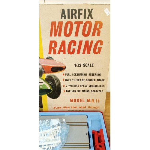 14 - Airfix Motor Racing 1/32 scale model MR11 track and cars