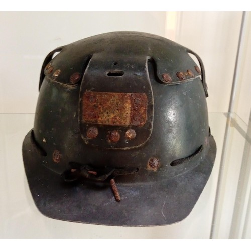 86 - Vintage miners' helmet with original lining