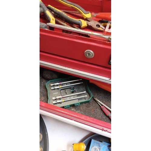 330 - Metal toolbox with tools