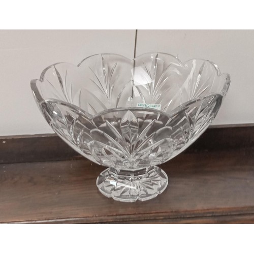 75 - Heavy crystal bowl by Waterford Marquis