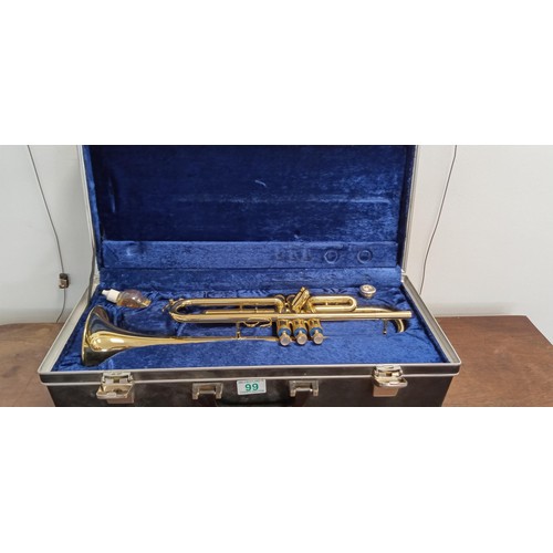 99 - Boosey & Hawkes 400 Trumpet in original case 011699 1