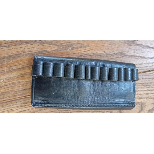 78 - Vintage leather belt bullet holder (holds 11 bullets)