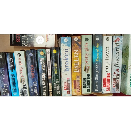 263 - Karin Slaughter collection:  Around 18 books, mainly paperbacks.