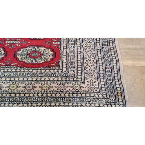 522 - Antique Overseas rug measures 190cm x 126cm approx.