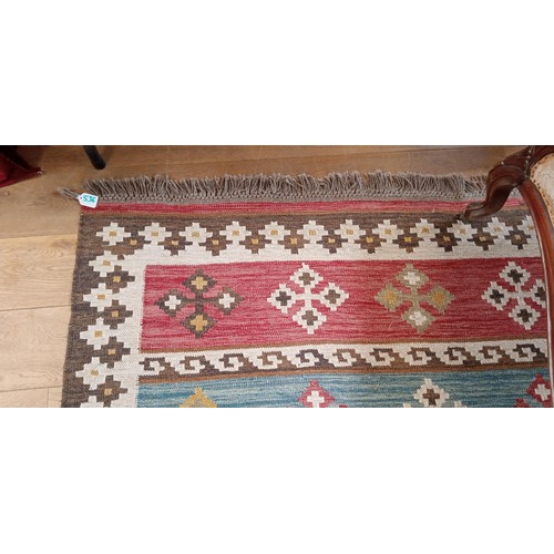 536 - Modern Kilim rug measures 245cm x 170cm approx.