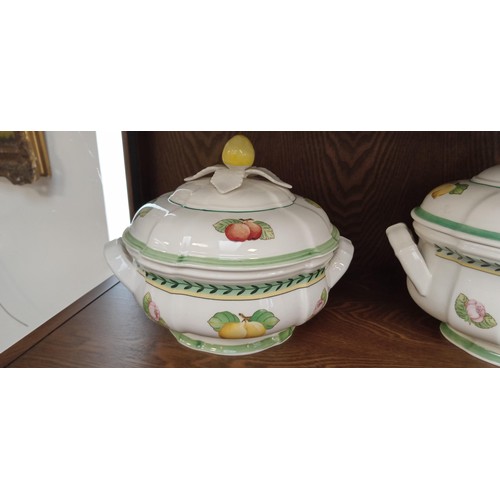 565 - 3 Villeroy & Boch lidded serving dishes