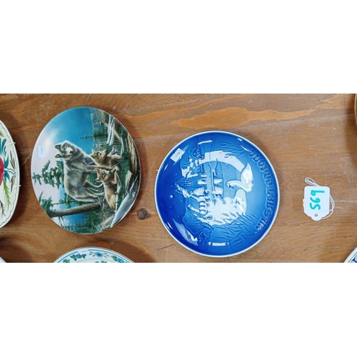 569 - Selection of collectable plates including Bella Vista Mid Winter Style craft