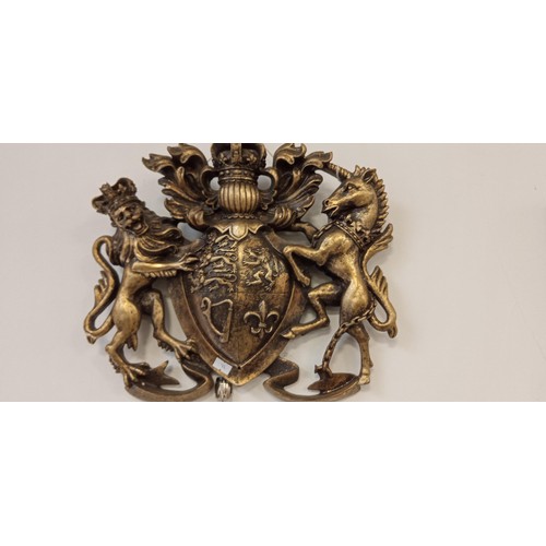 2 - Decorative coat of arms wall decor