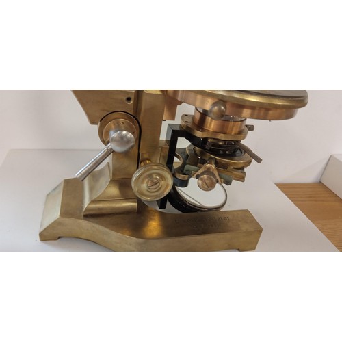 24 - E.Leitz Wetzlar microscope no 139116