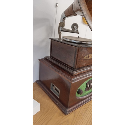 26 - Vintage gramophone