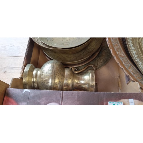 31 - Good selection of brass to include trays, vases and more