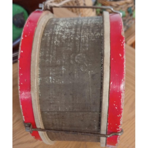 30 - Vintage small drum