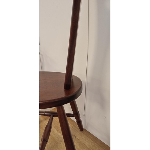 41 - Vintage spinning chair